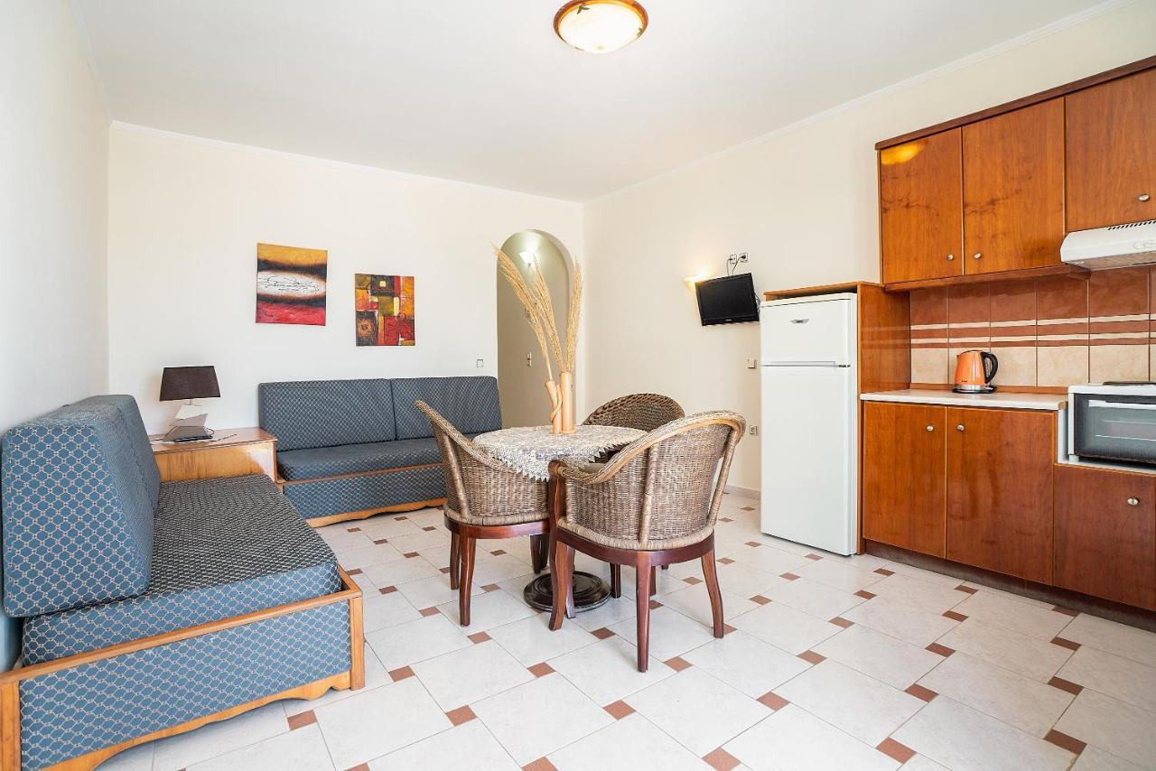 Livadia Beach Suite Exterior foto